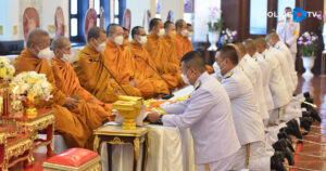 พิธีเจริญพระพุทธมนต์ถวายเป็นพระราชกุศลและพิธีทำบุญตักบาตร เนื่องในวันคล้ายวันพระราชสมภพ พระบาทสมเด็จพระชนกาธิเบศ มหาภูมิพลอดุลยเดช มหาราช บรมนาถบพิตร